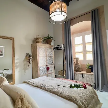 Wehostcostaluz Le Petit Palace Catedral Con Parking Gratuito