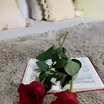 Wehostcostaluz Le Petit Palace Catedral Con Parking Gratuito