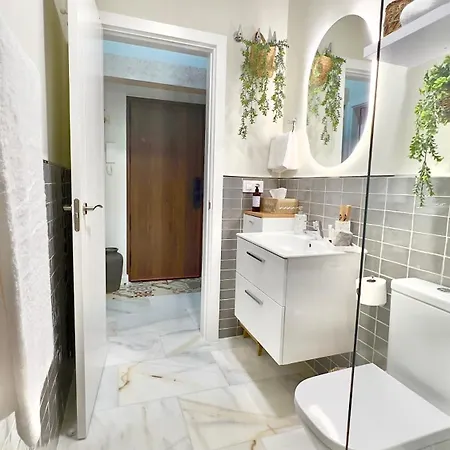 Apartment Wehostcostaluz Le Petit Palace Catedral Con Parking Gratuito *