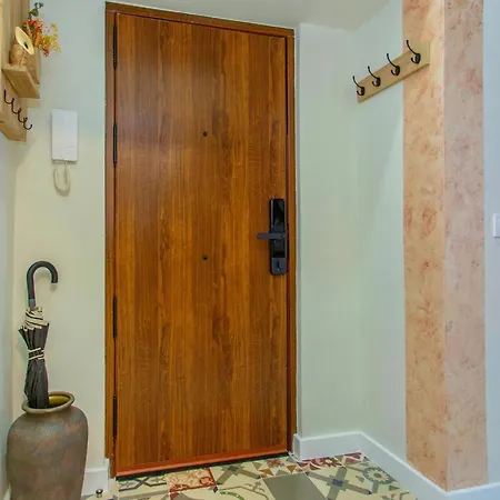Wehostcostaluz Le Petit Palace Catedral Con Parking Gratuito Χέρεζ