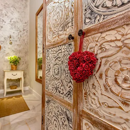 Wehostcostaluz Le Petit Palace Catedral Con Parking Gratuito Apartment Jerez de la Frontera