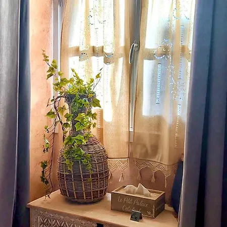 Wehostcostaluz Le Petit Palace Catedral Con Parking Gratuito Jerez de la Frontera