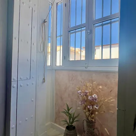 Wehostcostaluz Le Petit Palace Catedral Con Parking Gratuito Apartment *