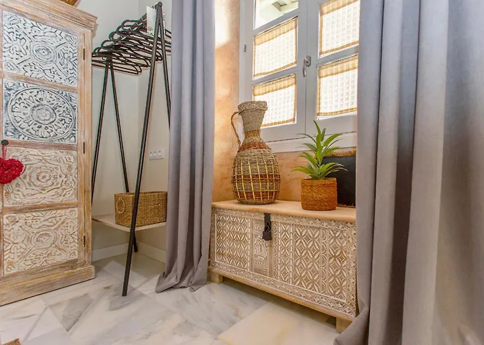 Lägenhet Wehostcostaluz Le Petit Palace Catedral Con Parking Gratuito *