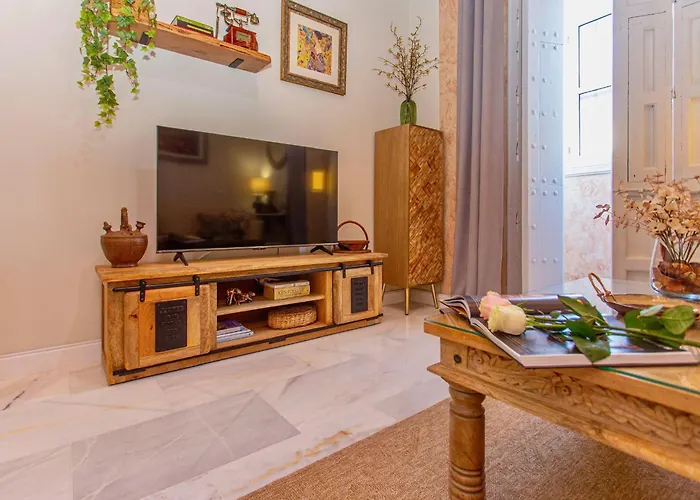 Wehostcostaluz Le Petit Palace Catedral Con Parking Gratuito