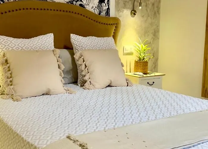 Lägenhet Wehostcostaluz Le Petit Palace Catedral Con Parking Gratuito *