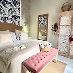 Wehostcostaluz Le Petit Palace Catedral Con Parking Gratuito דירה