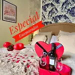 Wehostcostaluz Le Petit Palace Catedral Con Parking Gratuito חרז