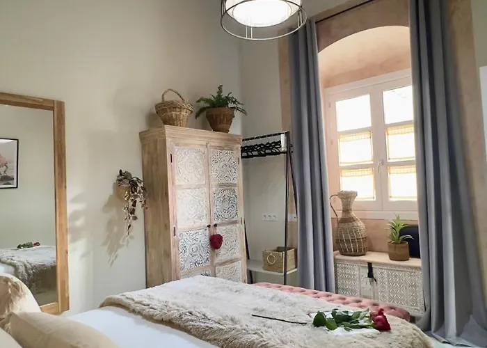 Wehostcostaluz Le Petit Palace Catedral Con Parking Gratuito