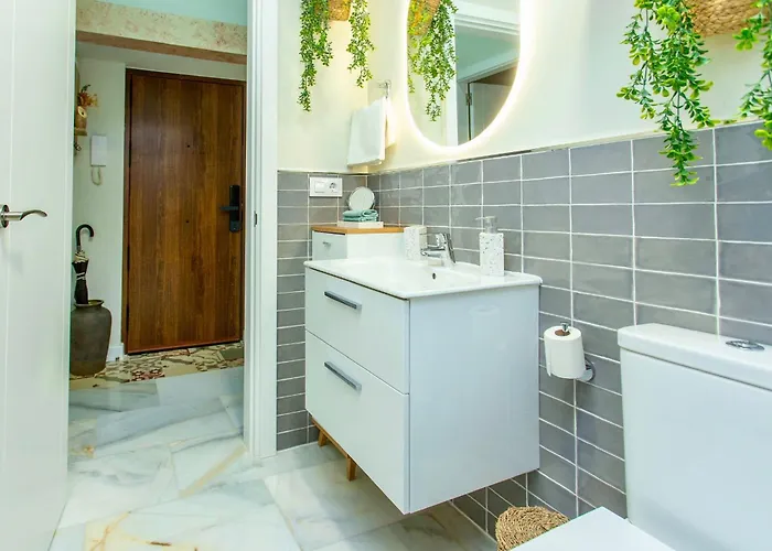 شقة Wehostcostaluz Le Petit Palace Catedral Con Parking Gratuito *