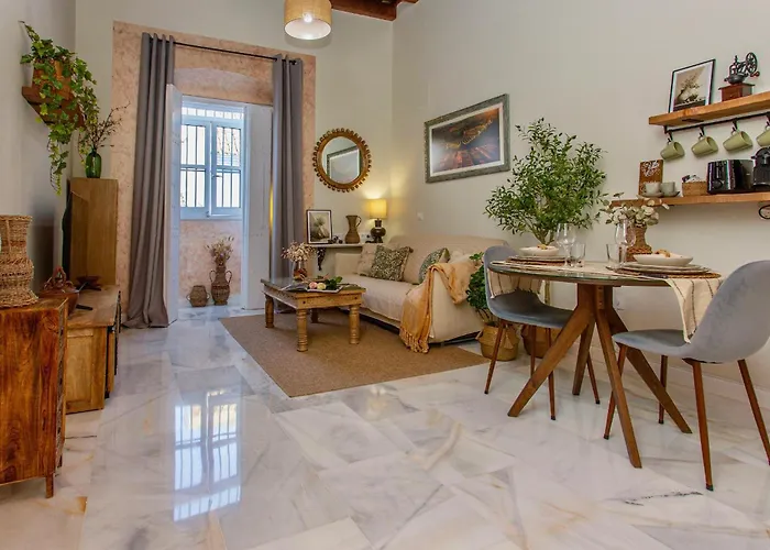 Wehostcostaluz Le Petit Palace Catedral Con Parking Gratuito جيريز