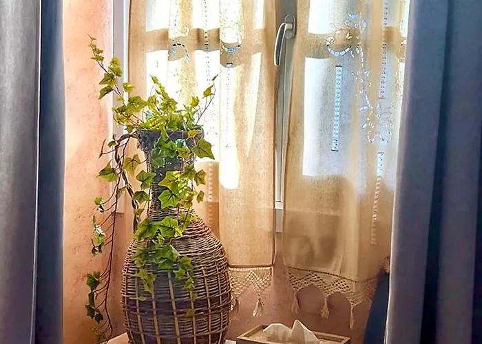 Wehostcostaluz Le Petit Palace Catedral Con Parking Gratuito جيريز